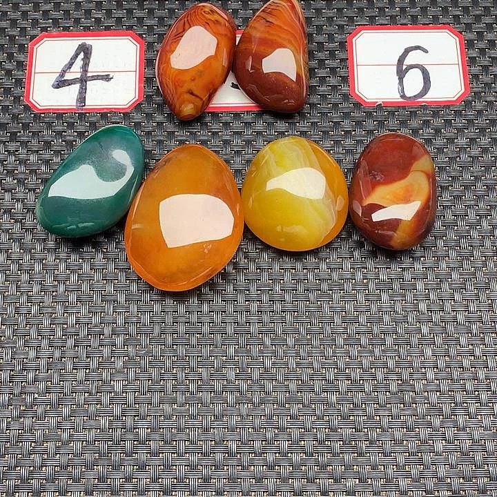 玛瑙/玉髓玛瑙未镶嵌月****家