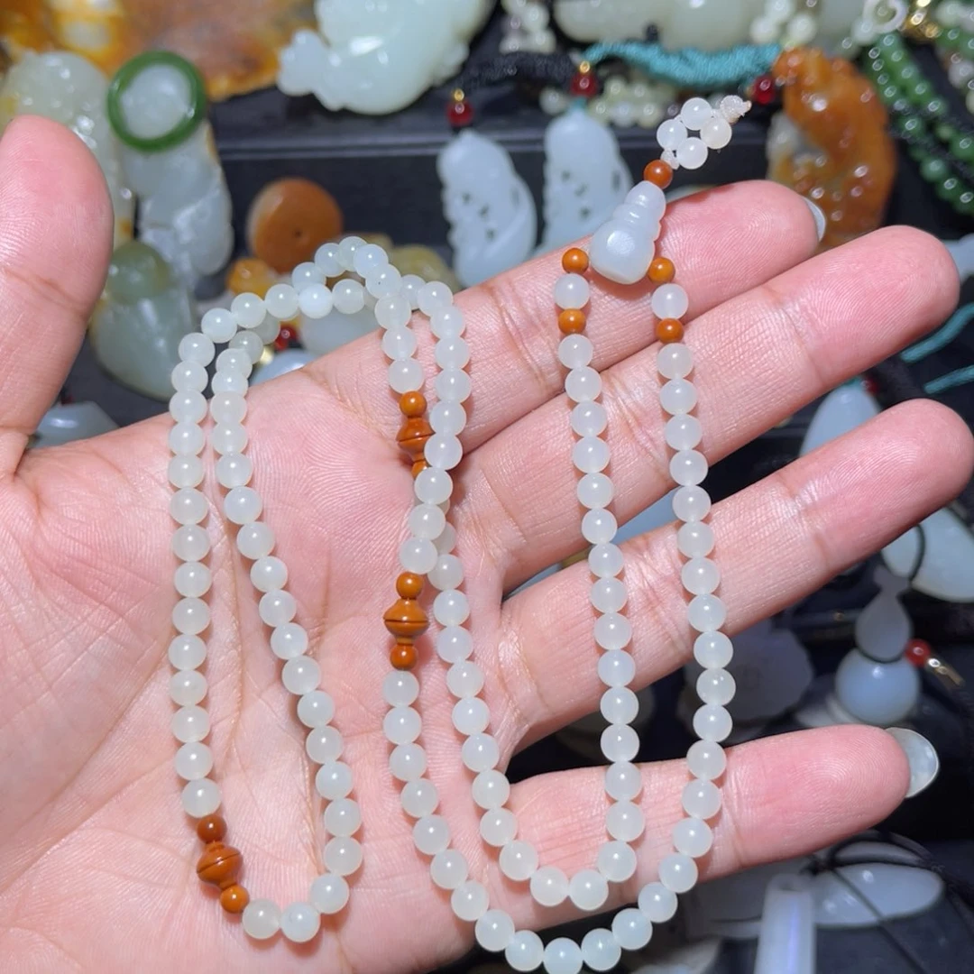 和田玉颈饰未镶嵌