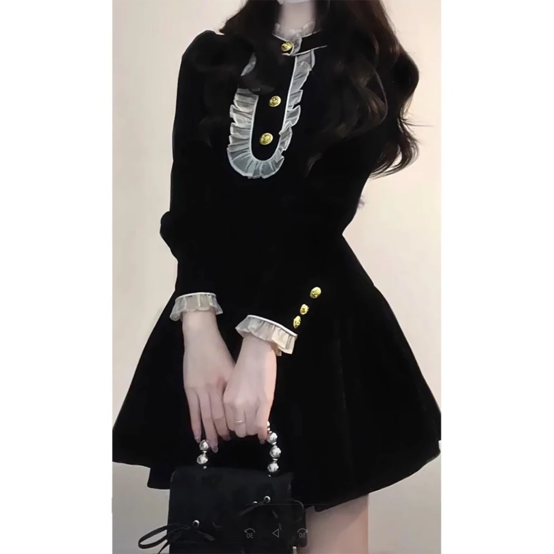 茶歇法式高冷御姐风高级感富家小千金显瘦赫本黑色连衣裙子女秋冬