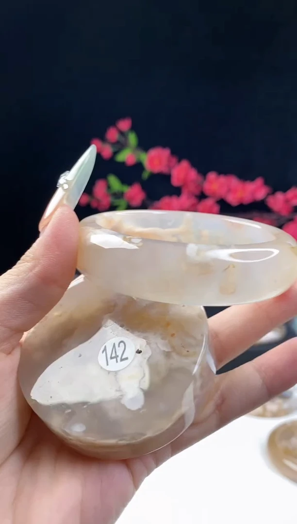 【闪购商品】石英质玉手镯（圆镯）未镶嵌55.8