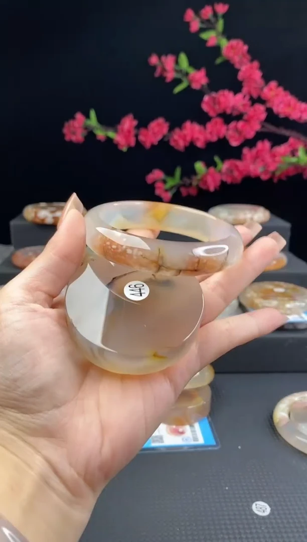 【闪购商品】石英质玉手镯（圆镯）未镶嵌58