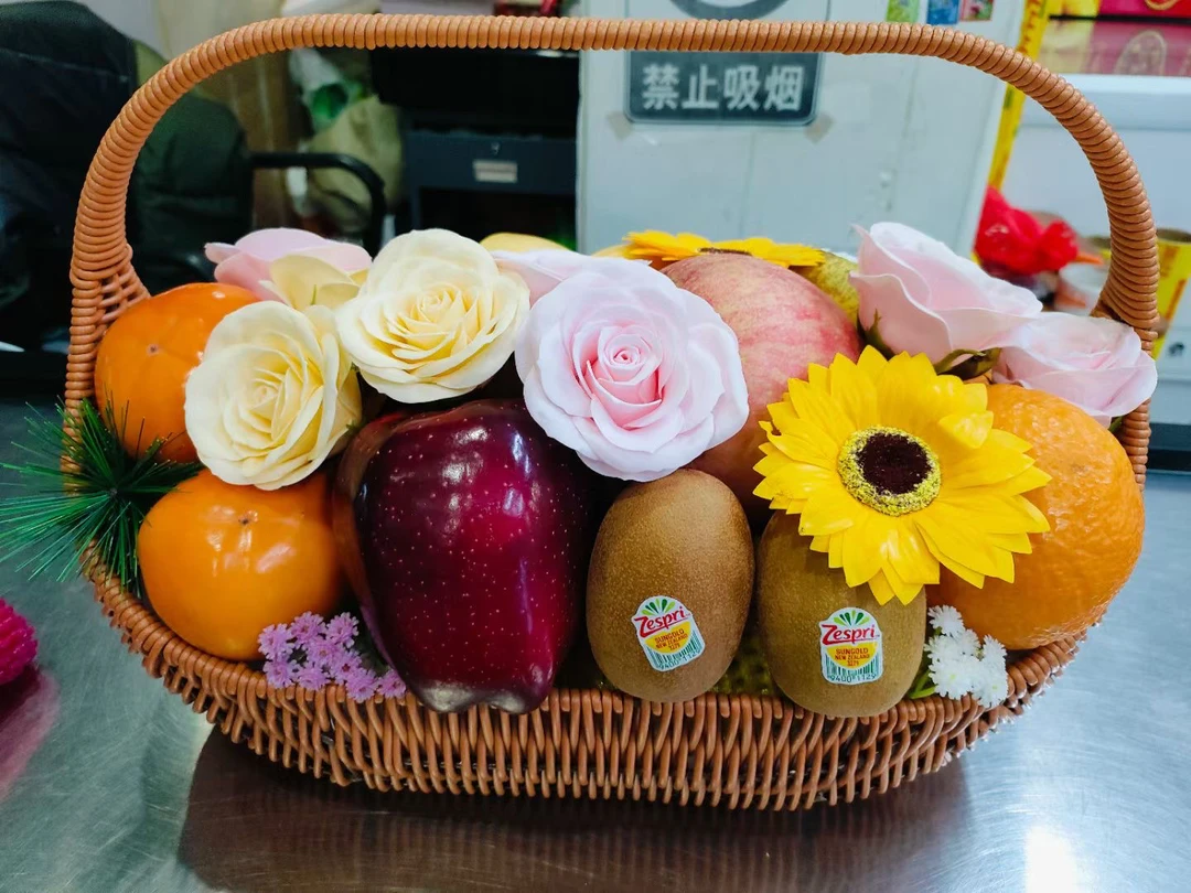 精品水果篮8-10种水果  约10斤（随机搭配）