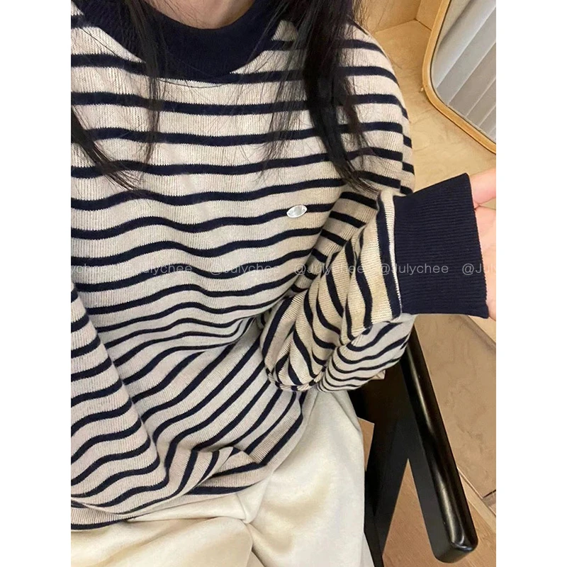 Julychee 韩版磨毛加厚贝母钉扣条纹卫衣