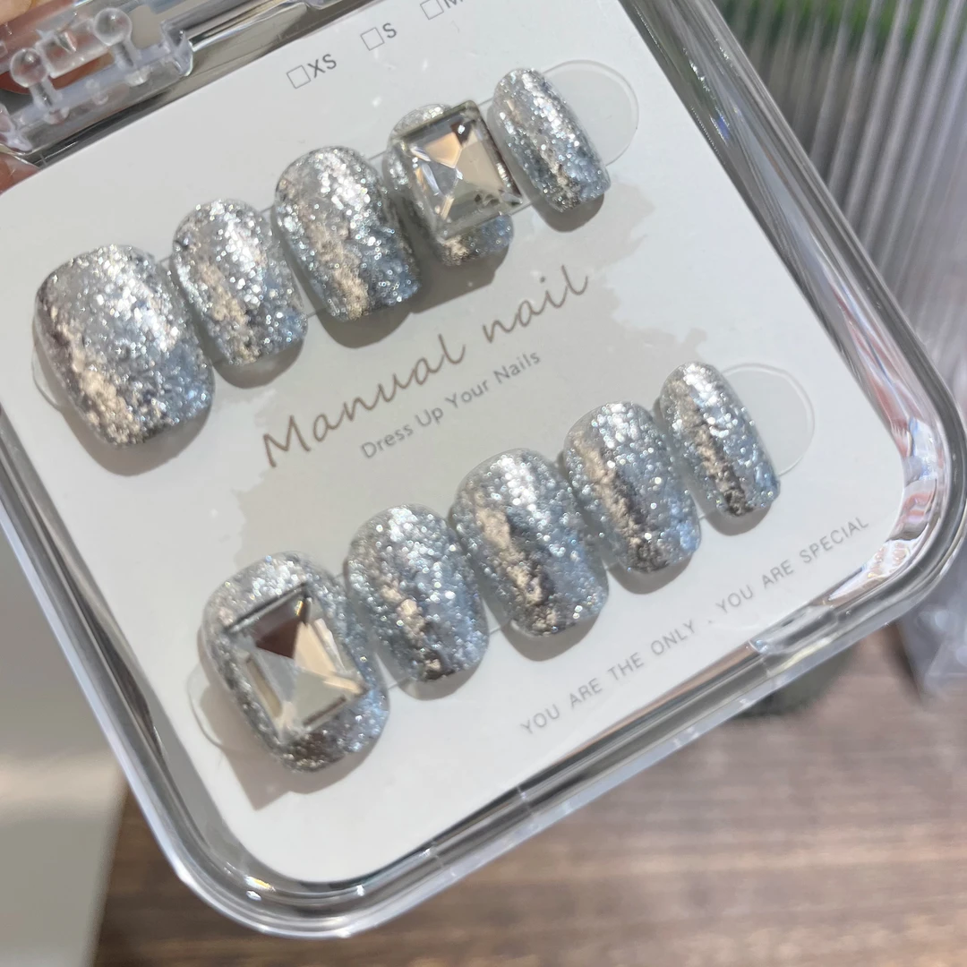 【闪银】爆闪铂金镶钻短款气质纯手工穿戴美甲穿戴式新年