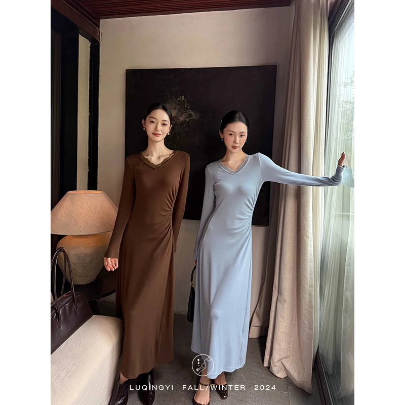 鹭青一原创【温柔乡】法式蕾丝打底裙女秋冬针织连衣裙L24L7345BA