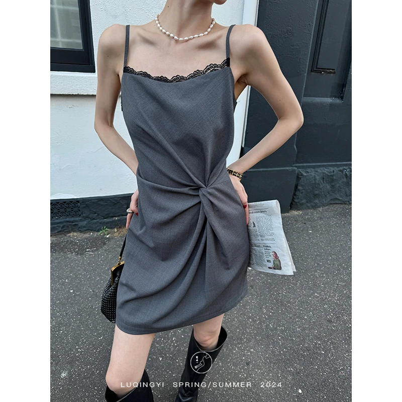 鹭青一精选【蕾拉调】蕾丝领边连衣裙女扭结设计吊带短裙L24L2070X