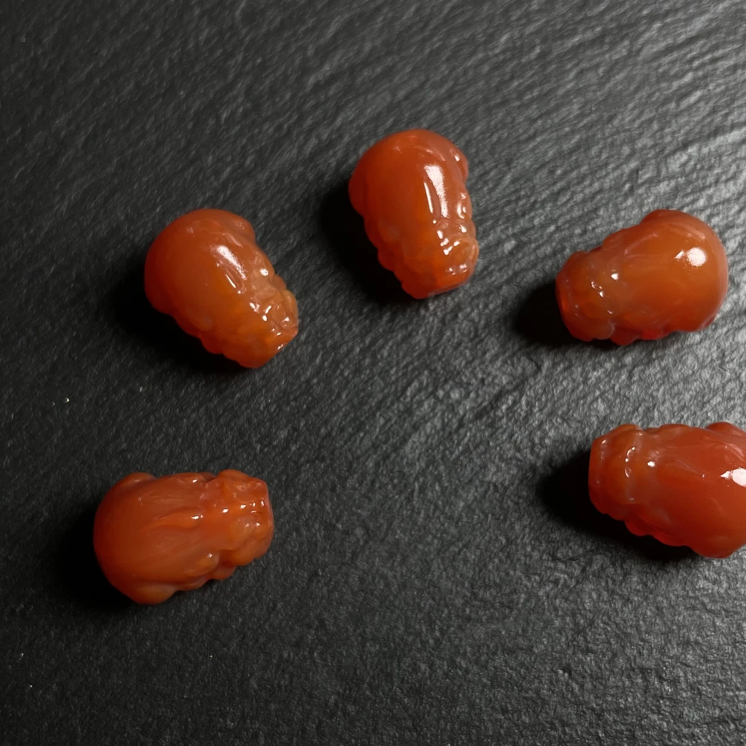 红肉玛瑙貔貅单珠  12×16