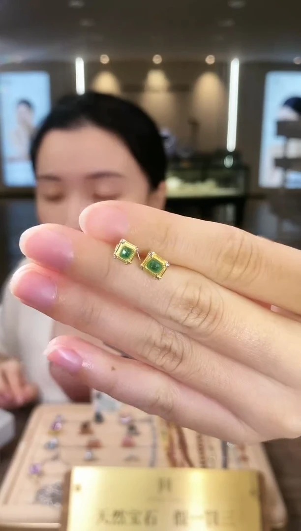 【闪购商品】祖母绿耳饰银S925镶嵌02