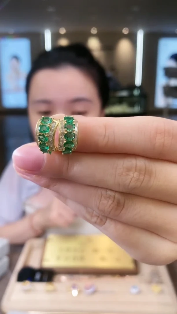 【闪购商品】祖母绿耳饰银S925镶嵌01
