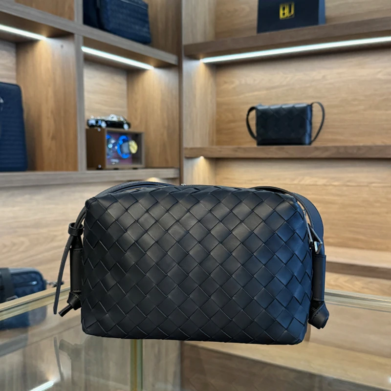 BV【胎牛皮】男士斜挎包手工编织头层牛皮轻奢相机包