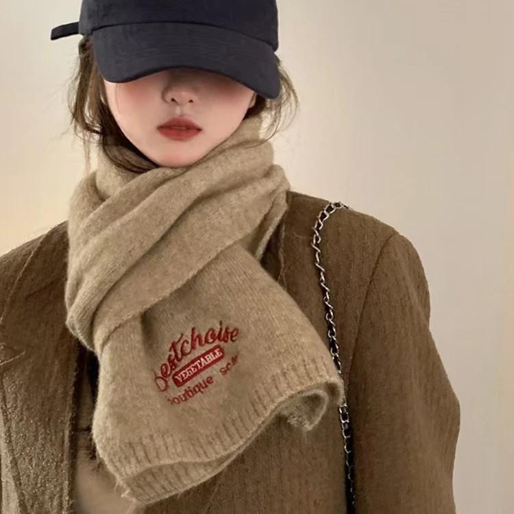 2024小众美式纯色羊毛刺绣字母针织围巾女秋冬季百搭简约保暖围脖