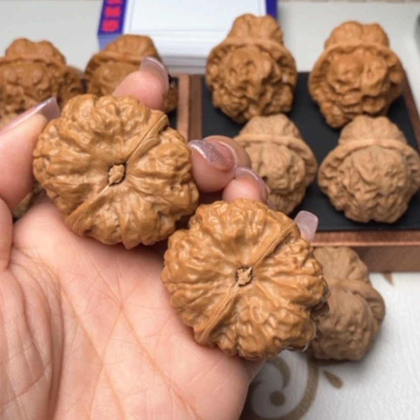 【闪购商品】文玩核桃吊坠星**海303