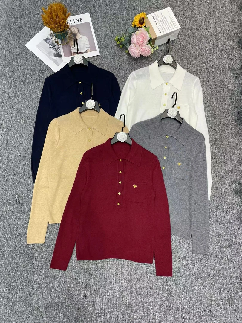 （222）髙端复古小蜜蜂刺绣polo领金扣薄毛衣打底衫女2024秋