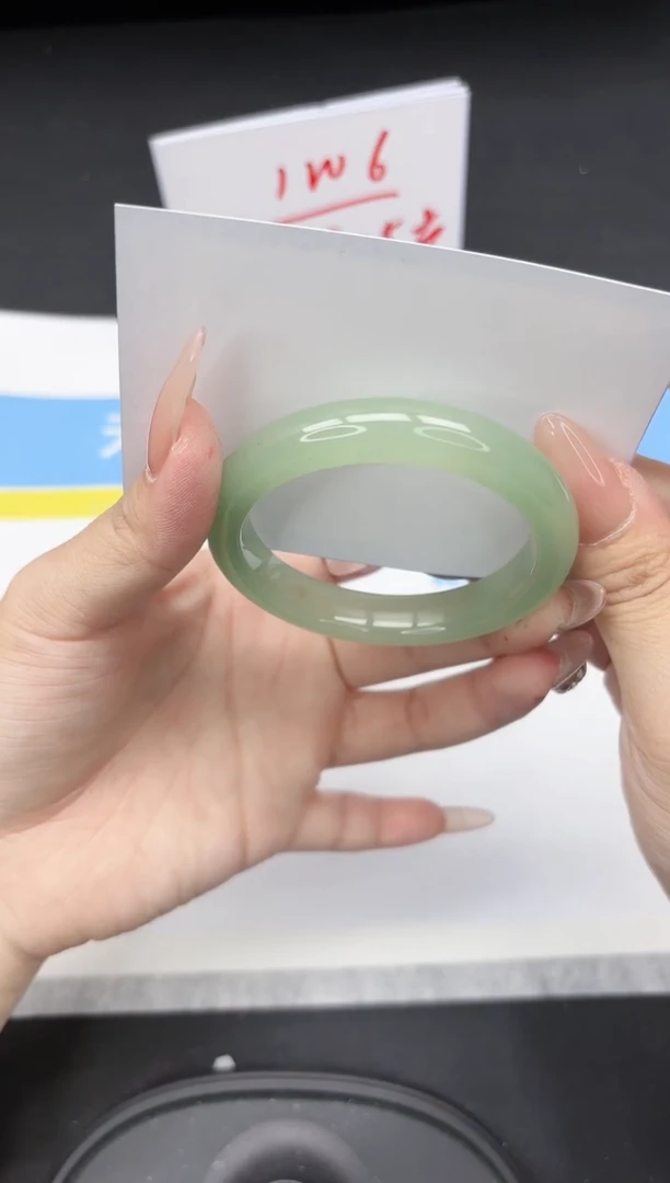 【闪购商品】石英质玉手镯未镶嵌303-51