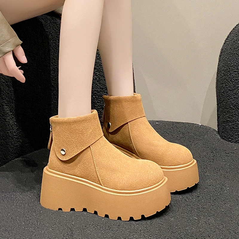 2024冬季新款松糕厚底小个子复古雪地靴女翻领磨砂气质短筒马丁靴