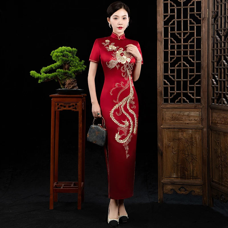 高端妈妈旗袍酒红色醋酸绣花喜婆婆婚宴装年轻款复古改良中式礼服