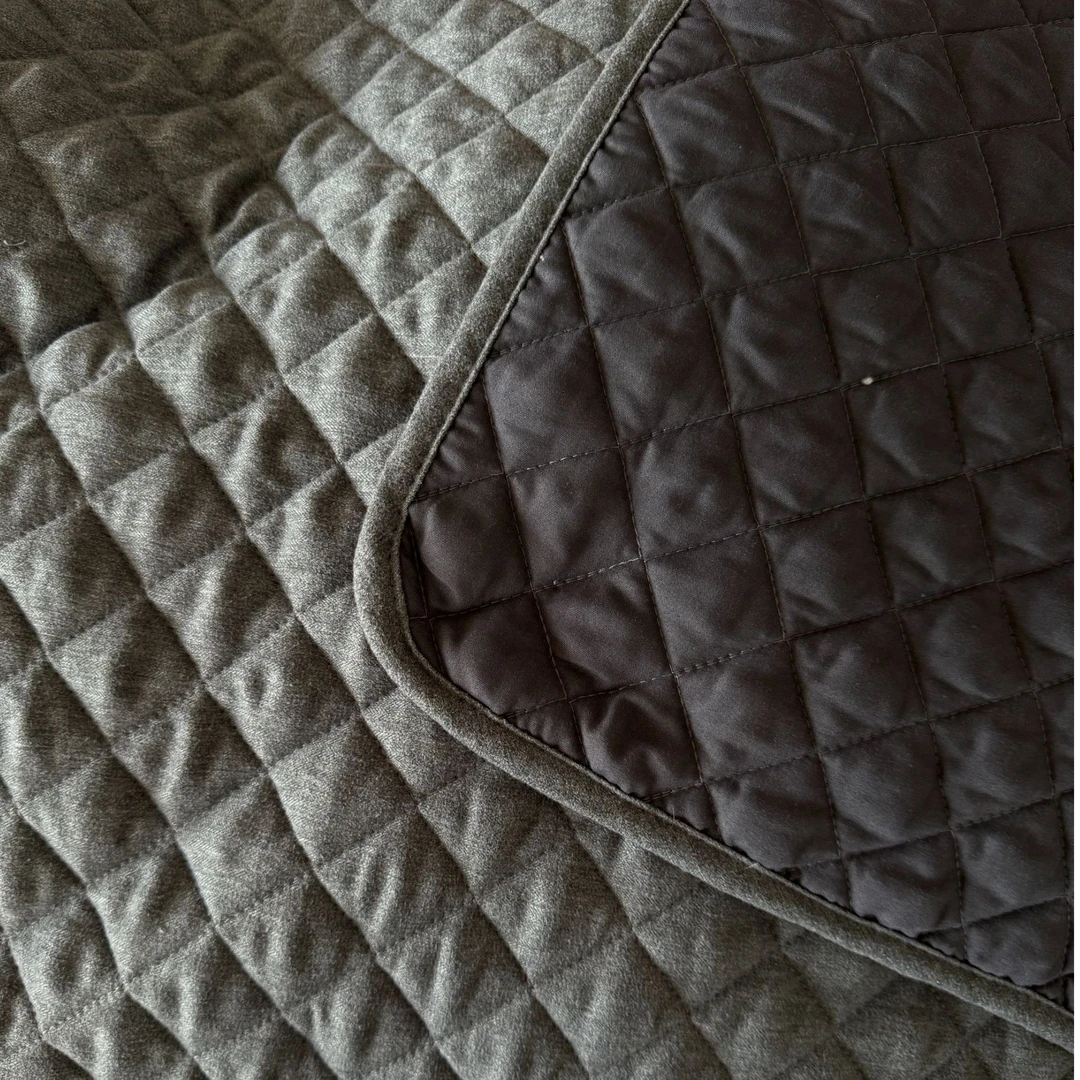 《云云家》高品质灰色仿羊绒菱形格床垫尺寸约230*230起