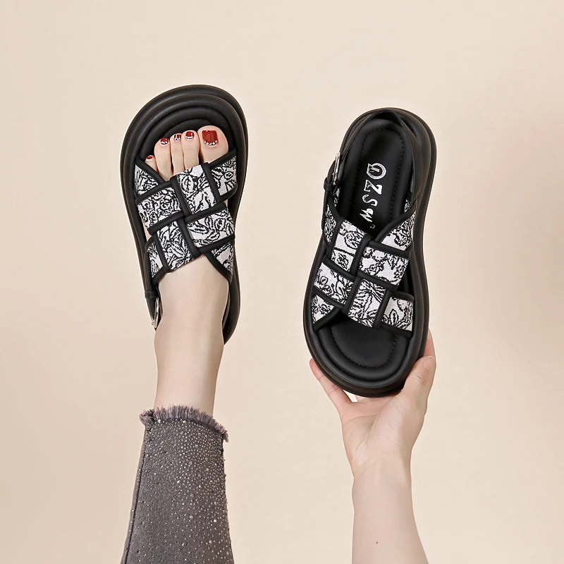 韩版厚底印花凉鞋女2024夏季新款时尚百搭软底防滑小香风配裙凉鞋