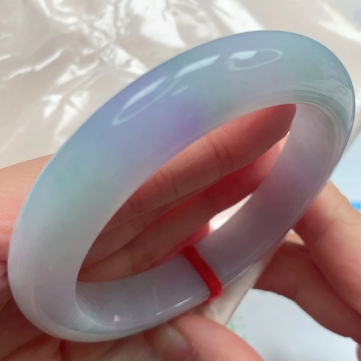 翡翠手镯未镶嵌，