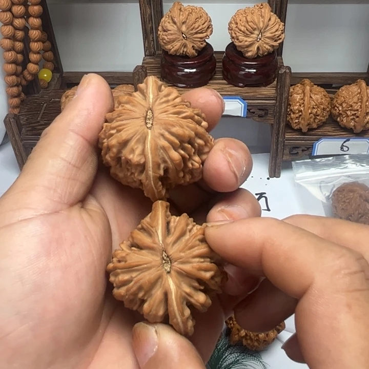 文玩核桃把件D*1四座楼