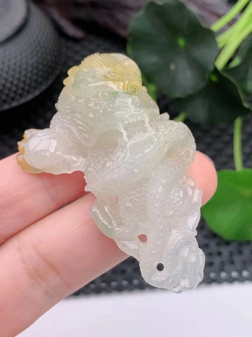 冰飘黄翡龙牌吊坠天然缅甸翡翠a货时尚百搭