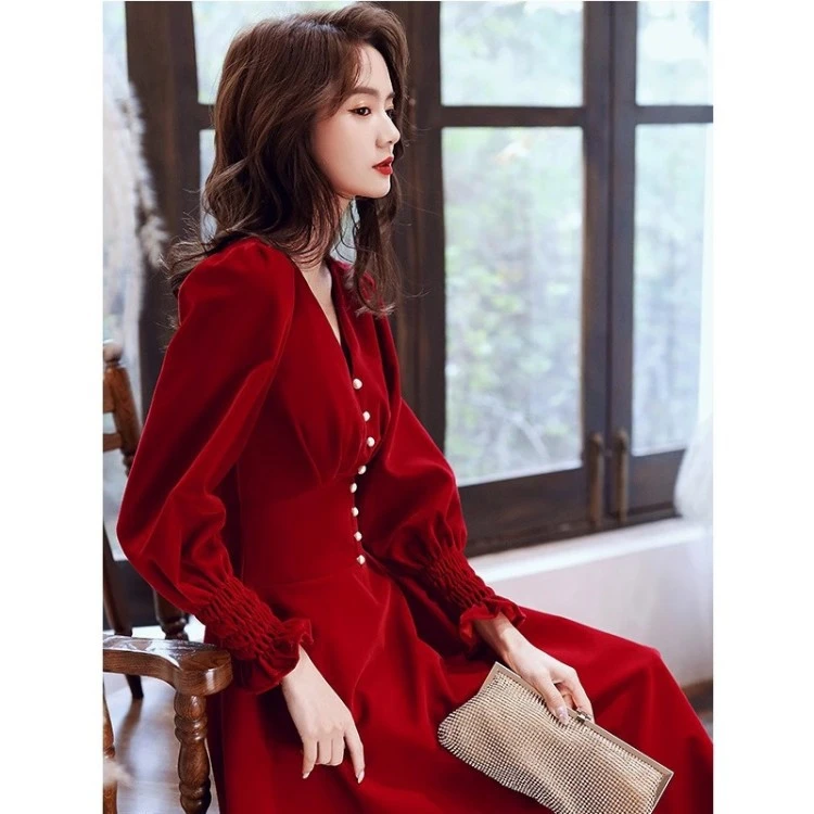 新款秋季时尚气质高端连衣裙酒红色结婚新娘宴会金丝绒订婚礼服女