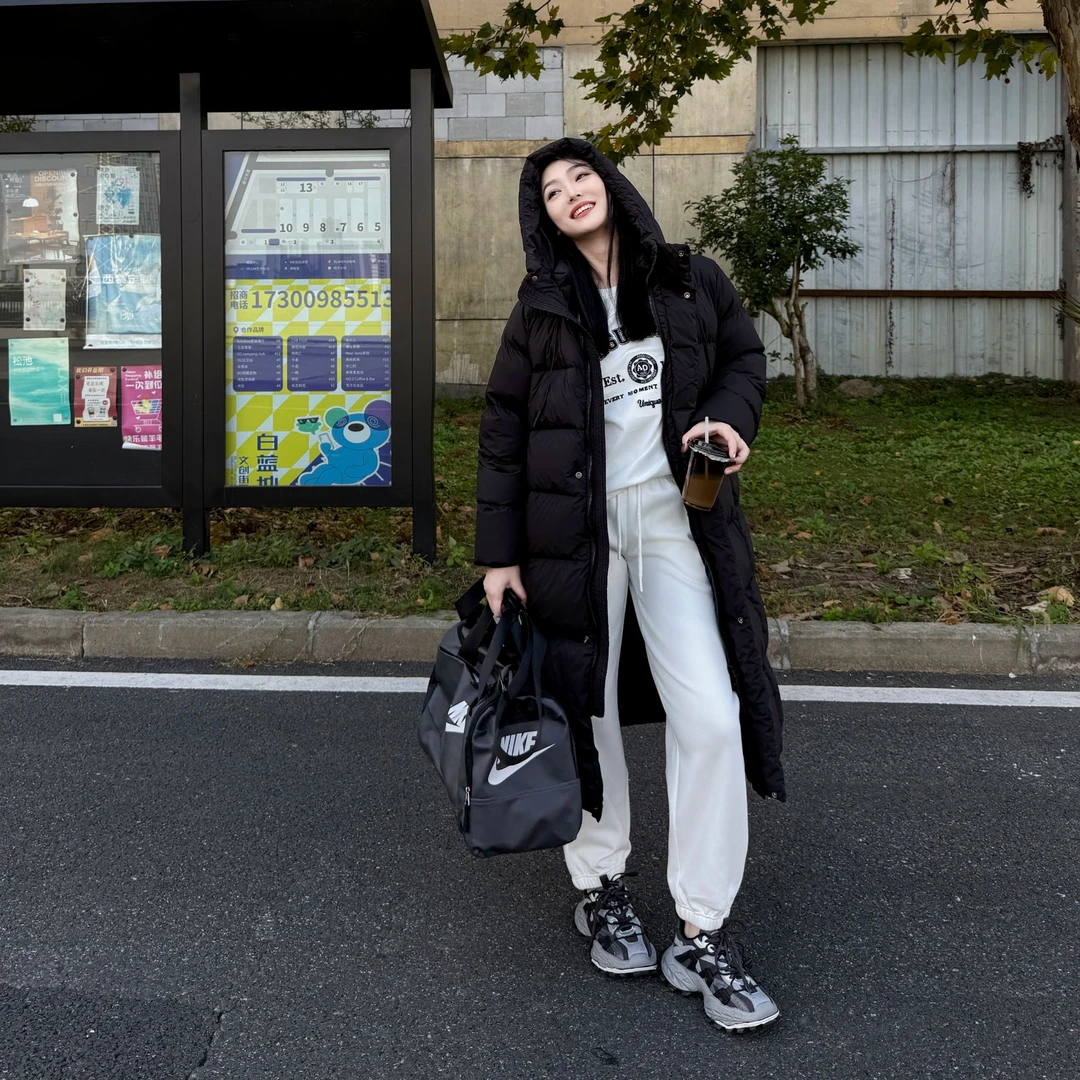 今婷【黑银】时尚黑色连帽加厚保暖石墨烯蓄热长款羽绒服-X24401309