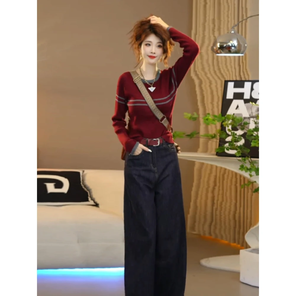 潮流深蓝色阔腿牛仔长裤秋季穿搭红色圆领修身针织上衣两件套女装