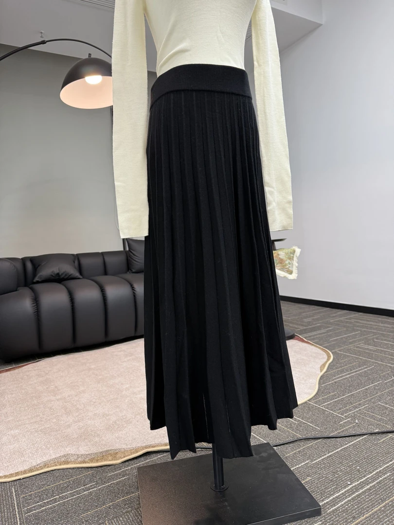 逗号/极细美丽诺羊毛百褶裙