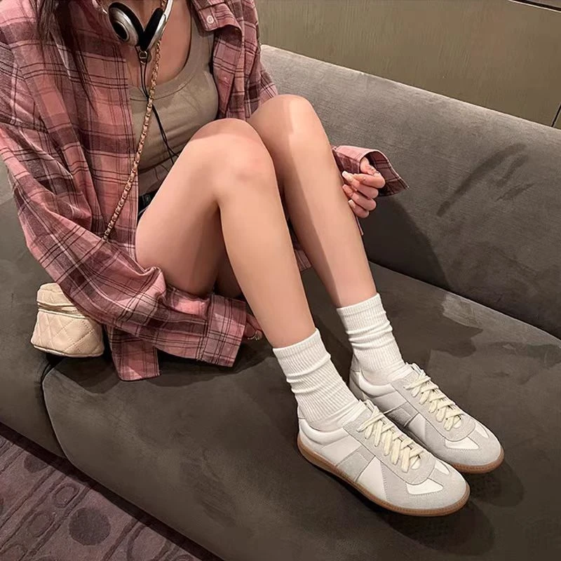 全牛皮德训圆头小白鞋女2024学院网红平底百搭耐磨休闲运动英伦风
