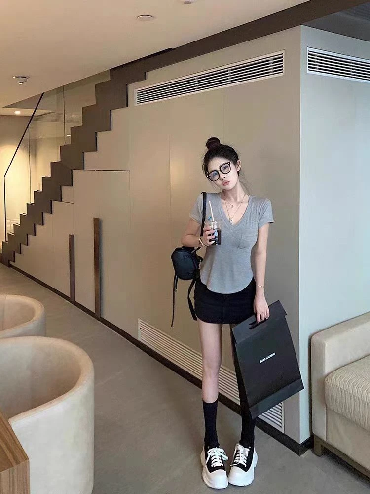 高考毕业季款夏季高弹鸡心领褶皱收腰短袖百搭修身设计感休闲纯色