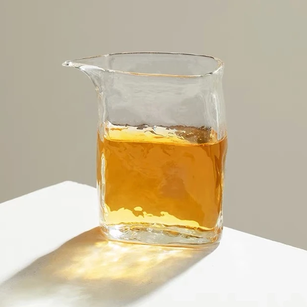 【手工锤纹 公道杯】手工锤纹耐热长方公道杯  约220cc 简约 分茶器
