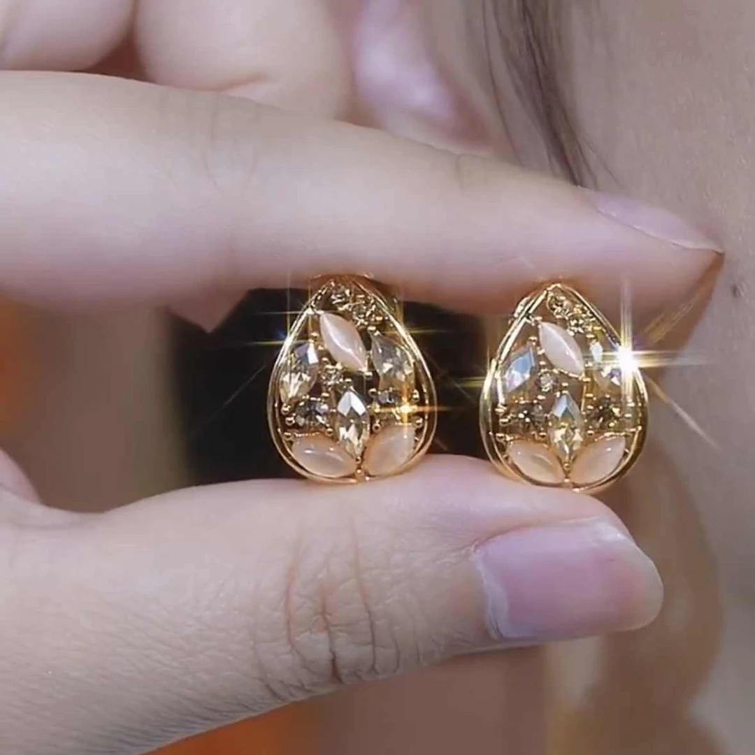 铜合金耳饰 精致小巧气质喵喵石耳扣女小众设计感个性时尚耳环