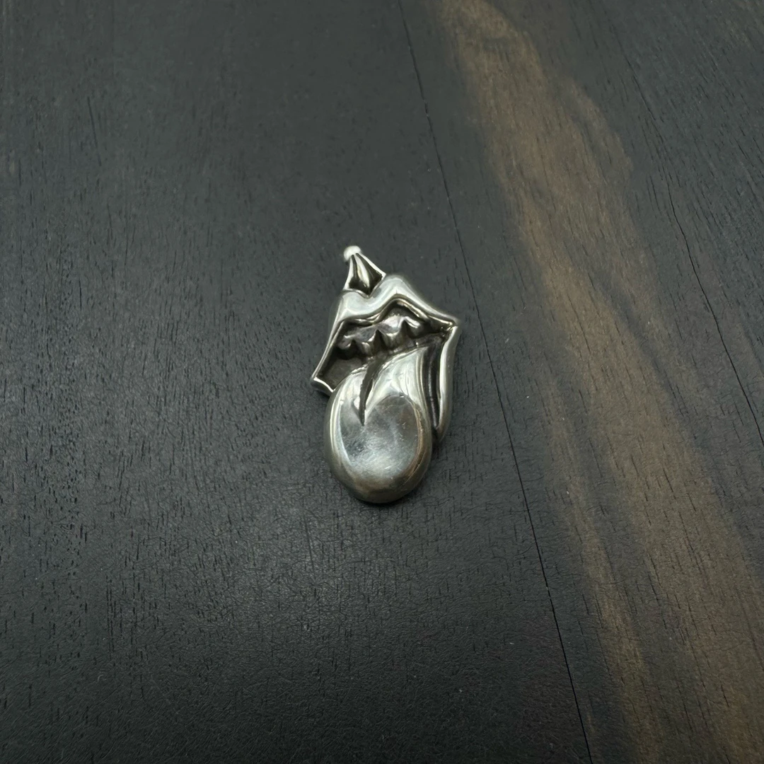 未使用 Chrome Hearts 克罗心 滚石舌头吊坠