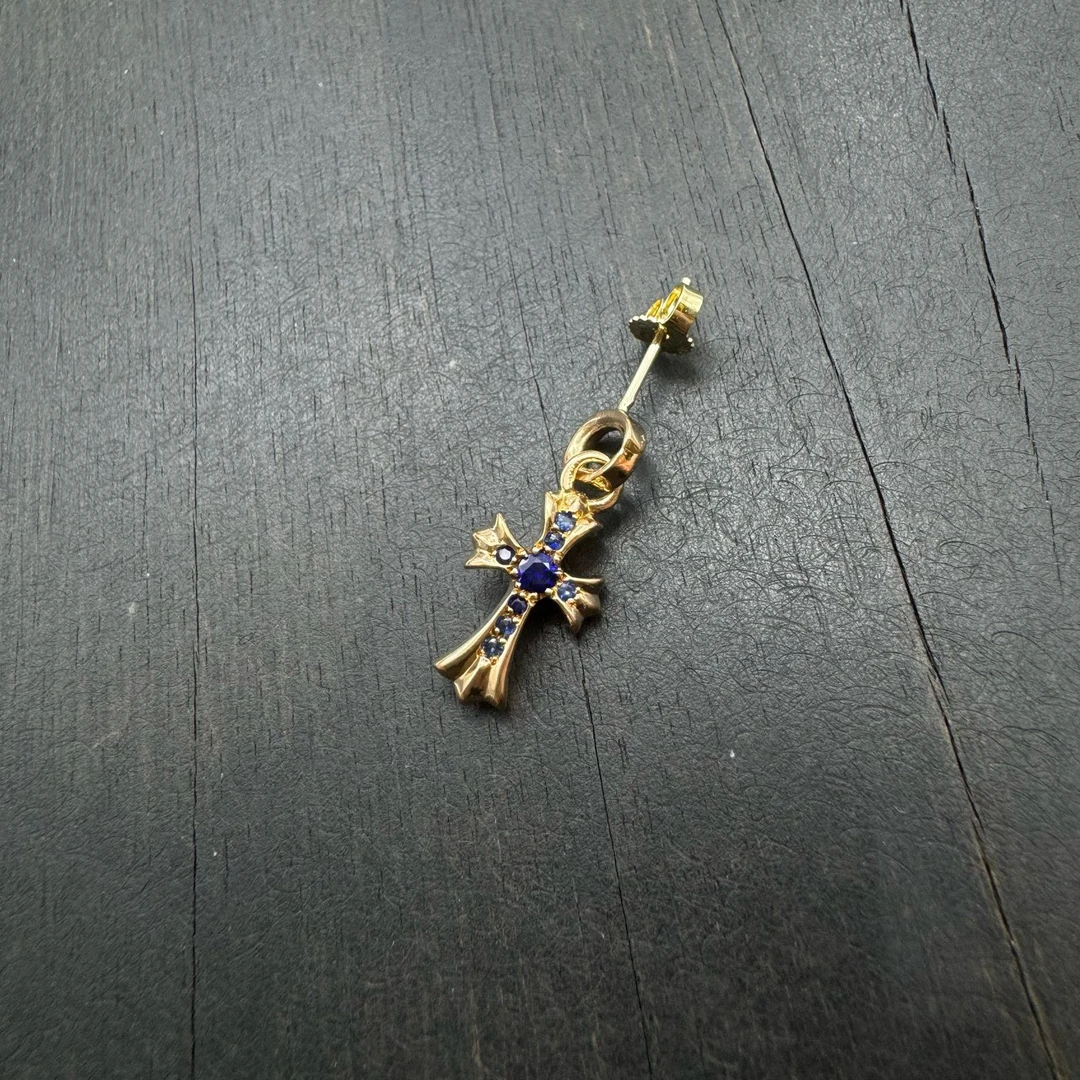 未使用 Chrome Hearts 克罗心 22k 蓝宝石babyfat十字架耳坠