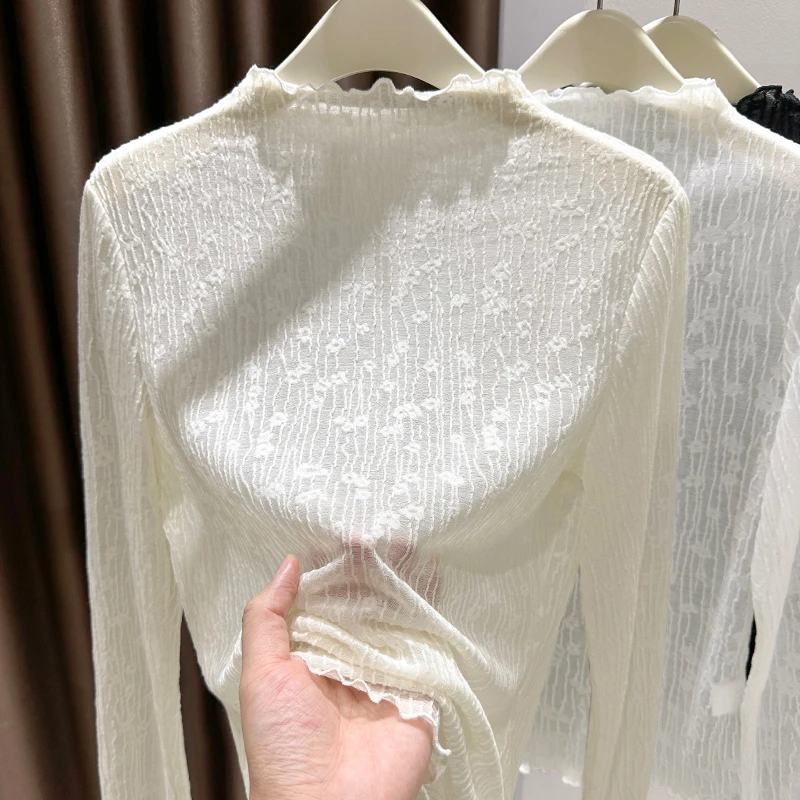 杏色木耳边长袖蕾丝衫秋季新款镂空洋气内搭女薄款上衣修身打底衫