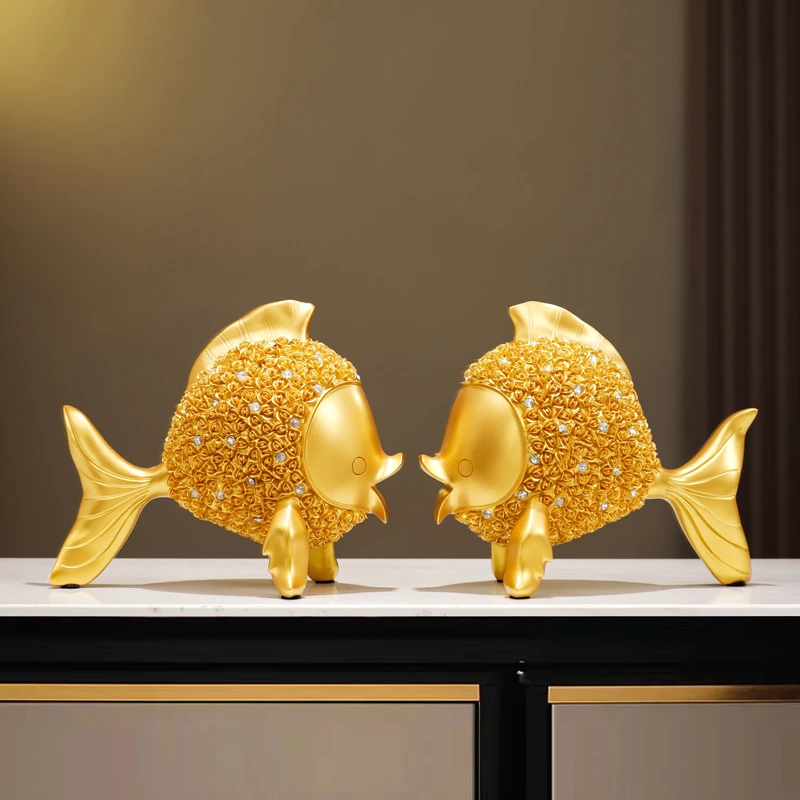 乔迁新居高档轻奢礼品年年有余金鱼摆件简约创意家居饰品玄关酒柜