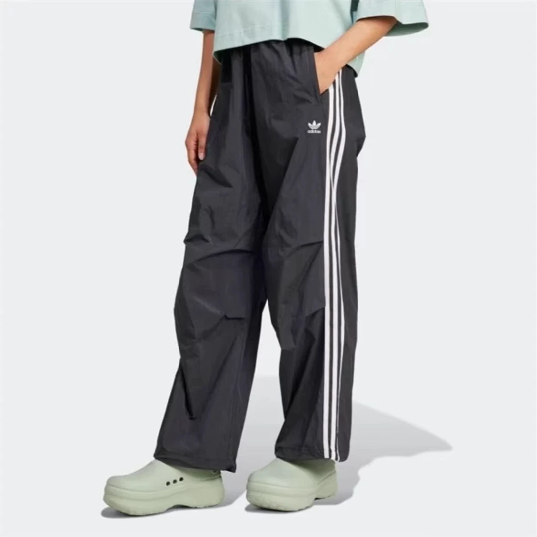 Adidas/阿迪三叶草休闲系列女款宽松舒适时尚运动长裤IY7251