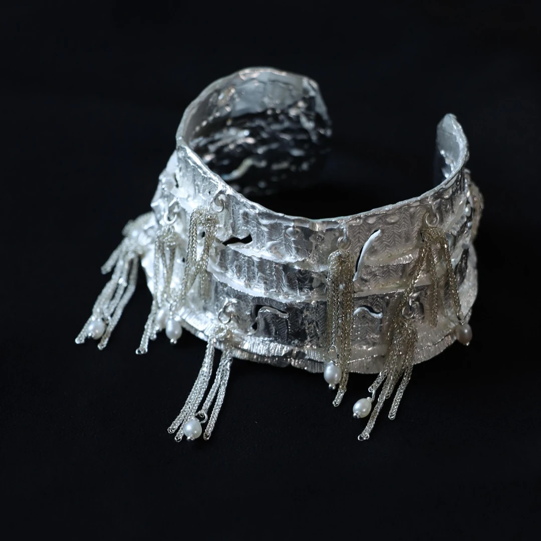 东黑三白 925银手镯 骨甲镯 s930纯银原创流苏复古肌理重工宽手镯