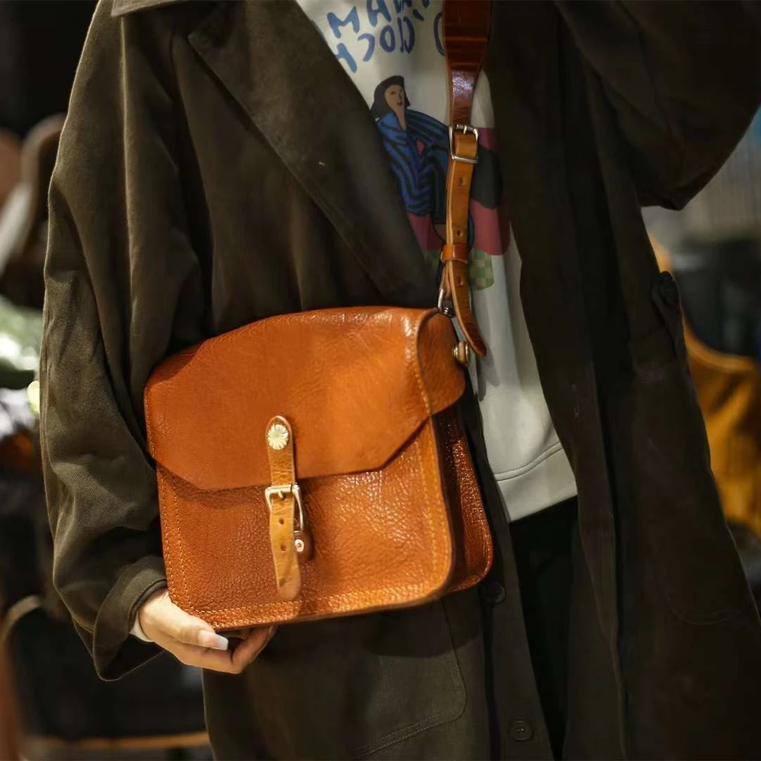 （微瑕，不退换）复古植鞣牛皮单肩斜挎包手工美式邮差包