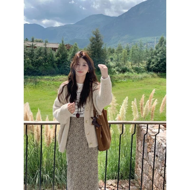 Berry 喜你而欢大庞定制 v领慵懒燕麦毛衣开衫软糯宽松中长款外套