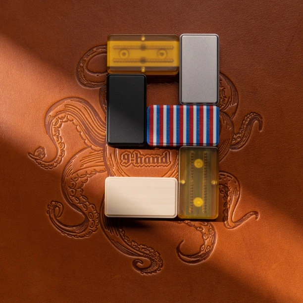 九只手丁丁推牌pei材质叮叮声推牌刀纹特殊版推牌成人震旦edc玩具