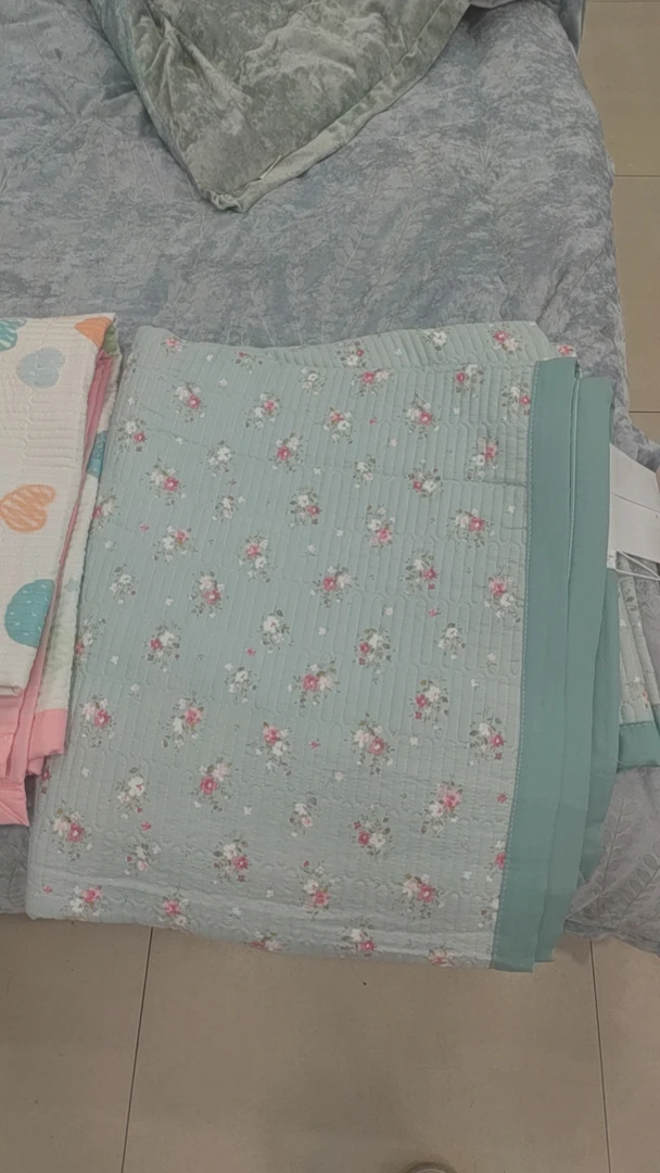 出口款水洗棉垫子（蓝色白红碎花）