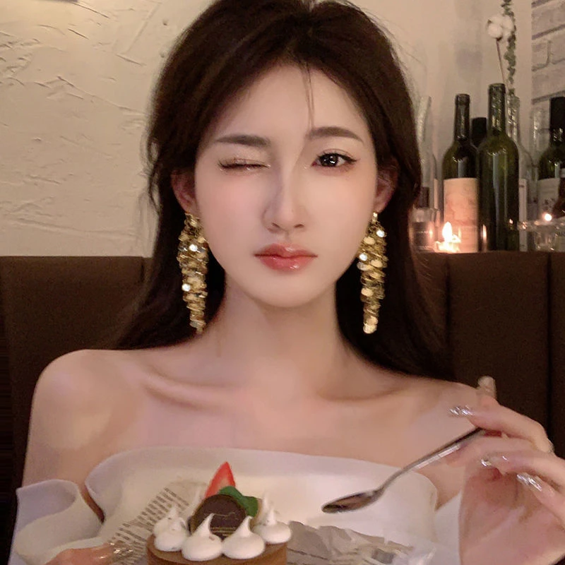 小众设计高级感金色亮片流苏耳环女轻奢气质百搭秋冬新款潮耳饰