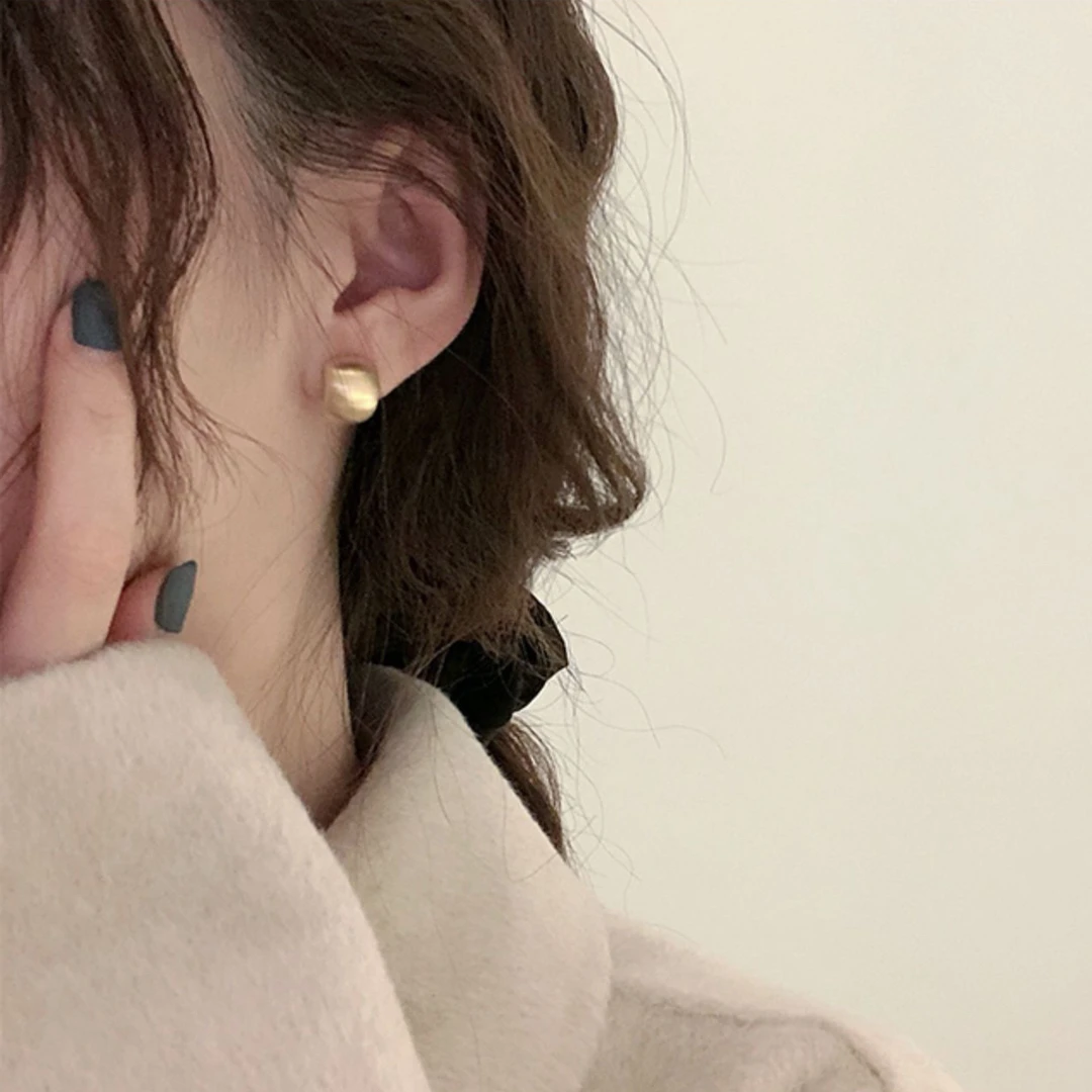 铜合金耳饰 S925银针简约豌豆拉丝耳钉女百搭气质高级感耳环耳饰