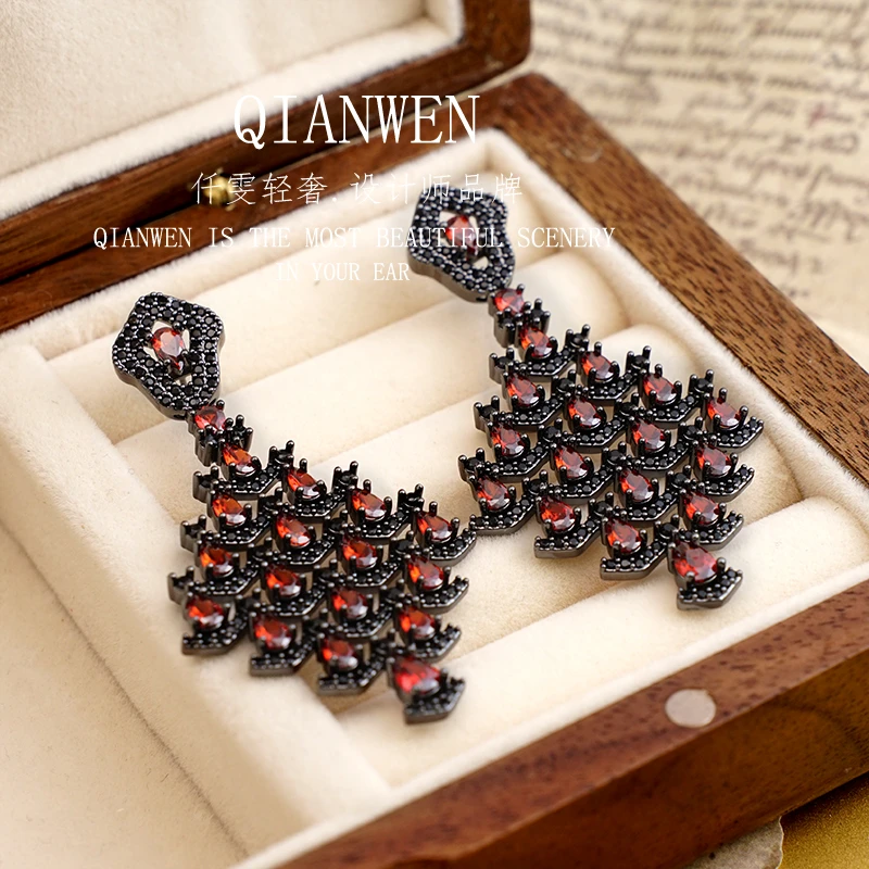 铜合金耳饰 967半生醉气质欧美走秀黑色橙红锆石奢华耳环