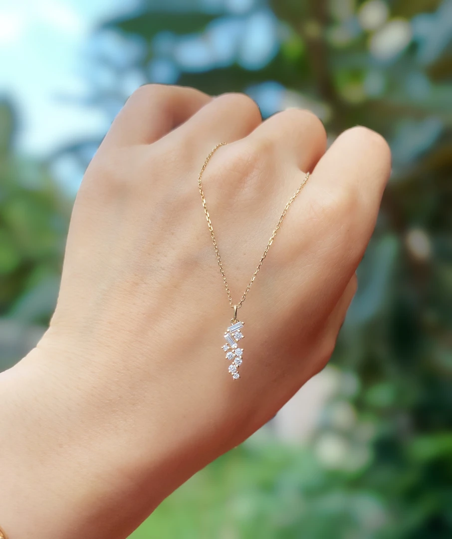 18K金镶嵌天然钻石时尚百搭休闲排钻项链