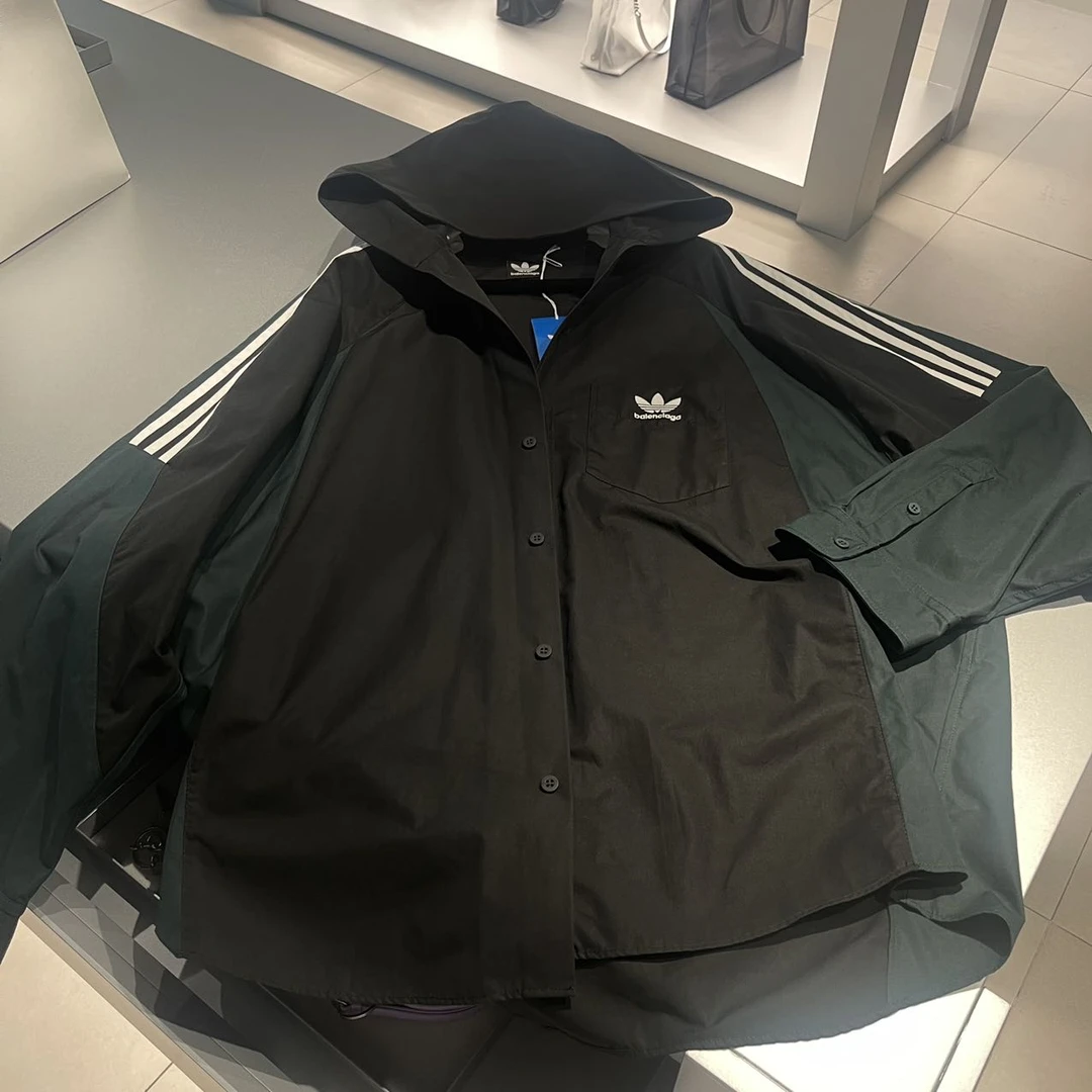全新未使用 Balenciaga/巴黎世家 奥莱 阿迪联名外套 3-4周到