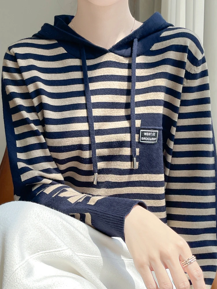 卫衣羊毛衫2024秋季新款女士口袋时尚条纹百搭针织衫休闲连帽衫