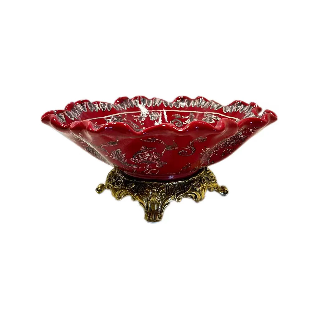 红韵系列陶瓷配铜花瓣口果盘